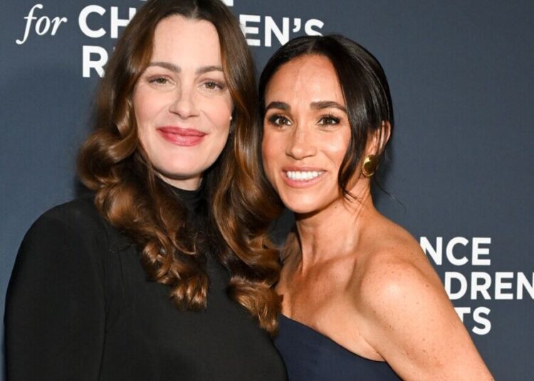 Meghan Markle zombou de movimento ‘extremamente perturbador’ durante novo passeio | Real | Notícias