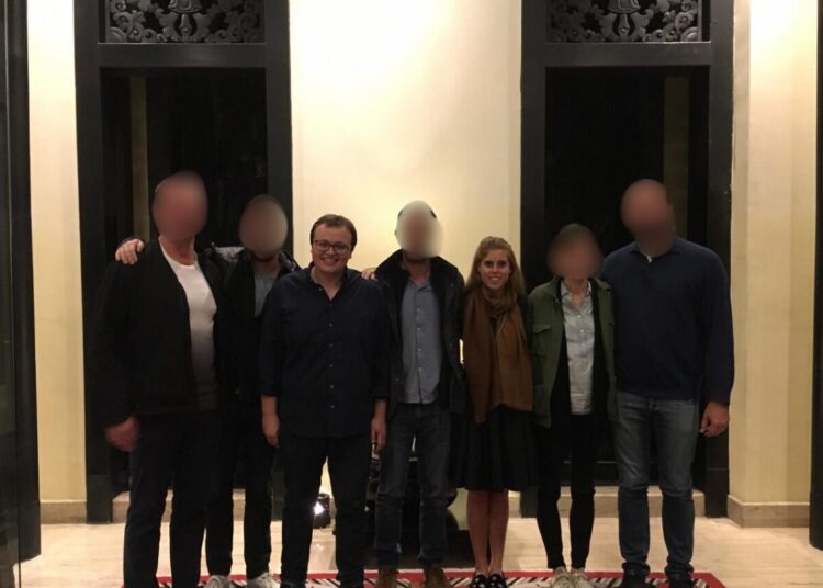 Membro da Família Real viajou com homem preso sob suspeita de espionagem para a China