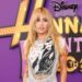 Miley Cyrus reflete sobre sua era Hannah Montana no novo vídeo de “Younger You”