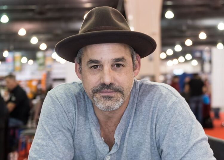 Nicholas Brendon, estrela de 'Buffy, a Caça-Vampiros', morre aos 54 anos