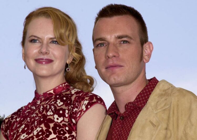 Nicole Kidman e Ewan McGregor cantam ao se reunir no Oscar de Moulin Rouge! aniversário