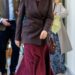 O blazer marrom chocolate da Duquesa Sophie é um item básico de transição