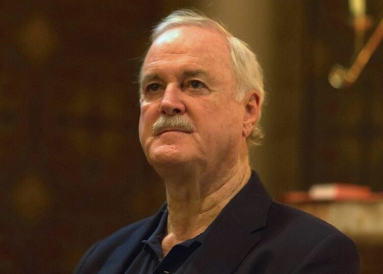 O filme que John Cleese chamou de “um dos seis piores filmes já feitos”