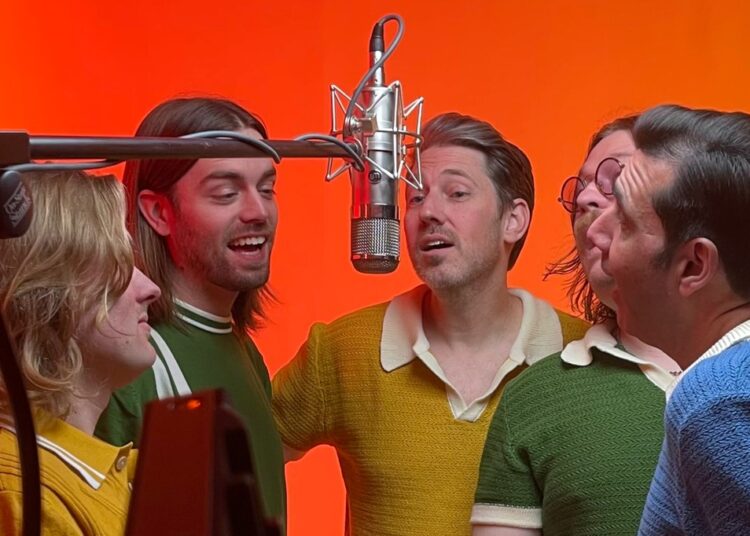 O mais novo membro dos Beach Boys foi descoberto no Instagram