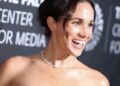 O papel 'sensual' de Meghan Markle em 'Ternos' despertou preocupações entre a família real: relatório