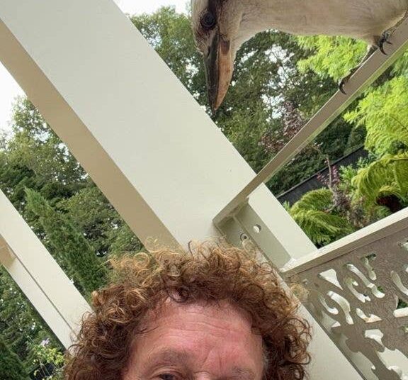 O que aconteceu com Leo Sayer, líder das paradas dos anos 70, quase 50 anos depois de atingir o primeiro lugar?