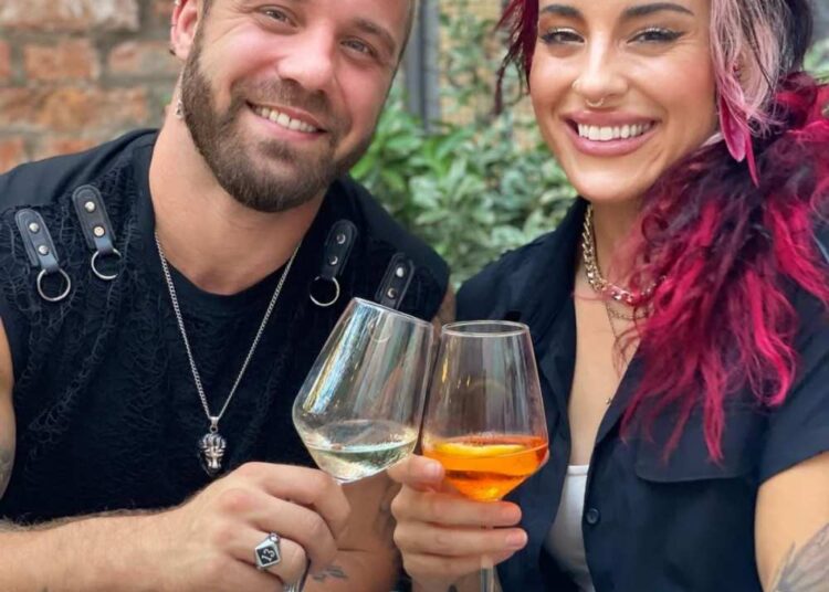 O que levou à separação de Paulie Calafioro e Cara Maria Sorbello