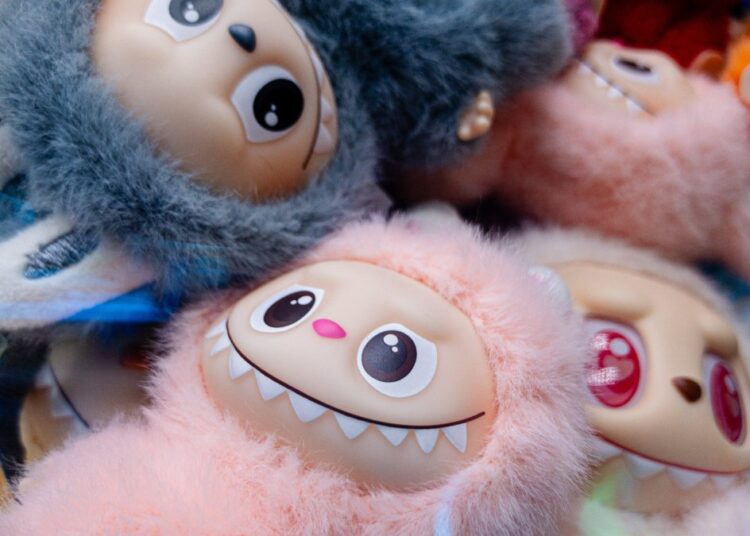 Os brinquedos Labubu estão recebendo tratamento de Hollywood com um filme – NBC New York