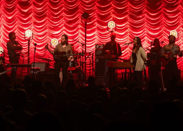Paper Kites Beautiful Woodland Music em Nashville