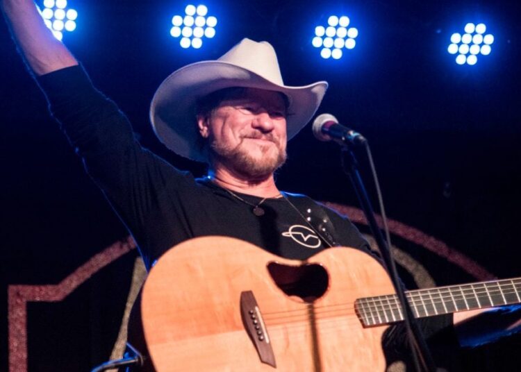 Paul Overstreet é nomeado novo compositor para o Country Hall of Fame