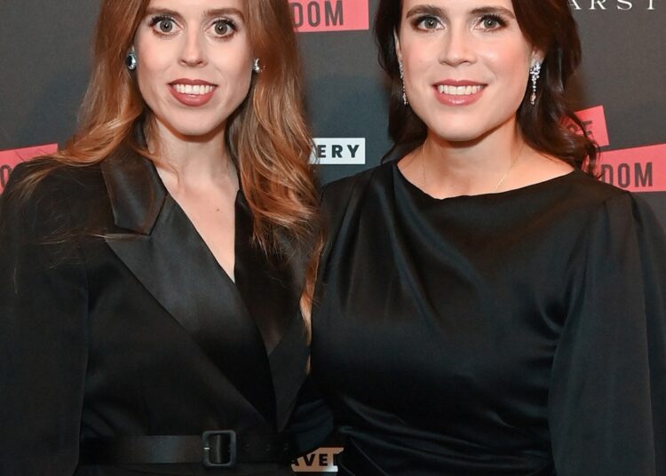 Por que a princesa Beatrice e a princesa Eugenie não estão com a família real na Páscoa