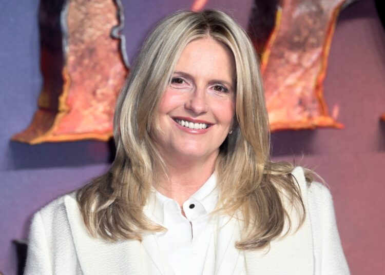 'Por que a vida deveria parar para qualquer um de nós?': Penny Lancaster sobre por que o sexo e a intimidade não deveriam terminar com a menopausa