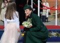 Princesa Kate desperta frenesi dos fãs por causa do momento adorável com uma jovem | Real | Notícias
