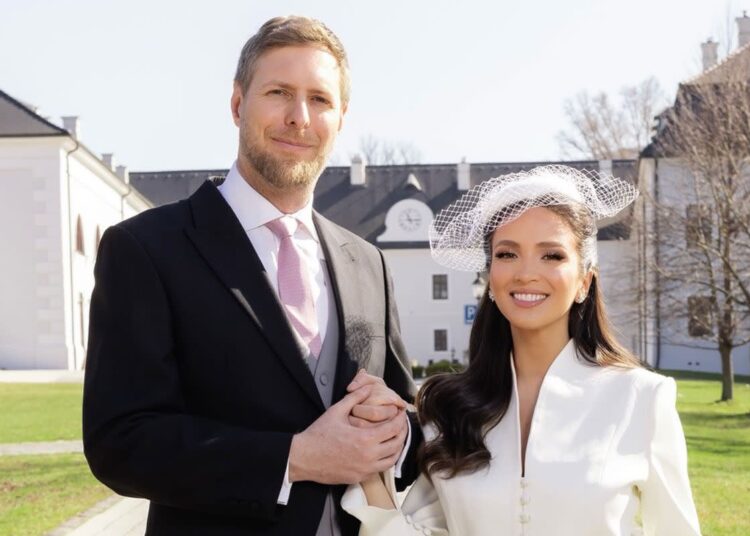 Príncipe europeu se casa com a noiva do fotógrafo em um casamento real surpresa pouco depois de 5 meses após anunciar o noivado