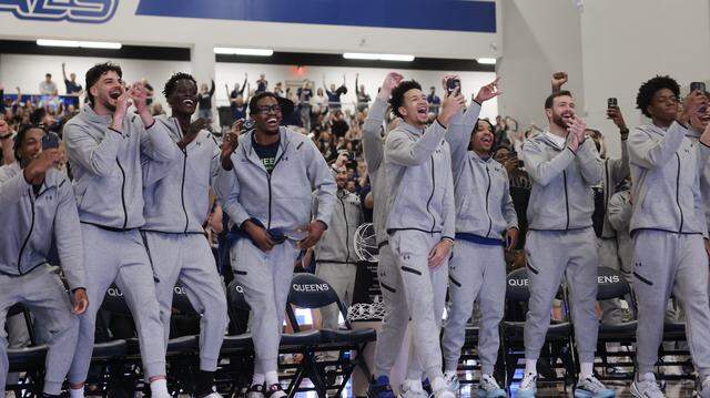 Queens celebra sonhos da NCAA em Charlotte: contra quem eles vão jogar