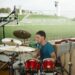 Quem é Eddie Burns, o suposto namorado baterista de Olivia Dean?