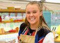 Quem é JoJo Siwa? Conheça o concorrente do The Great Celebrity Bake Off 2026