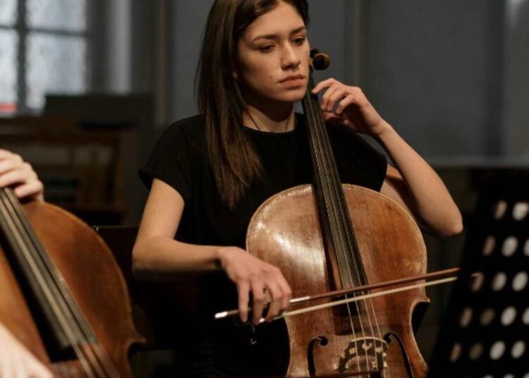 Recebemos uma playlist ao nascer? Nova pesquisa confirma que os humanos nascem com um ‘projeto musical’