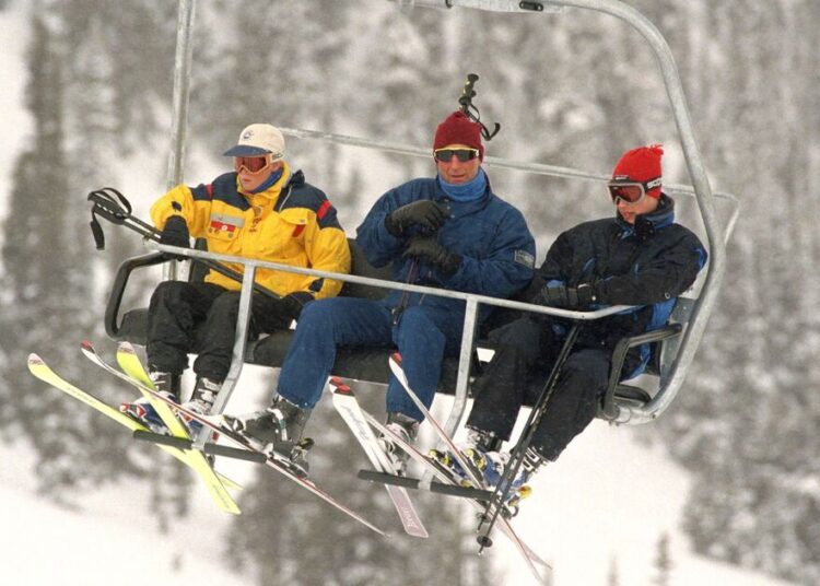 Rei Charles ‘dá uma resposta brutal à reclamação de Harry’ | Real | Notícias