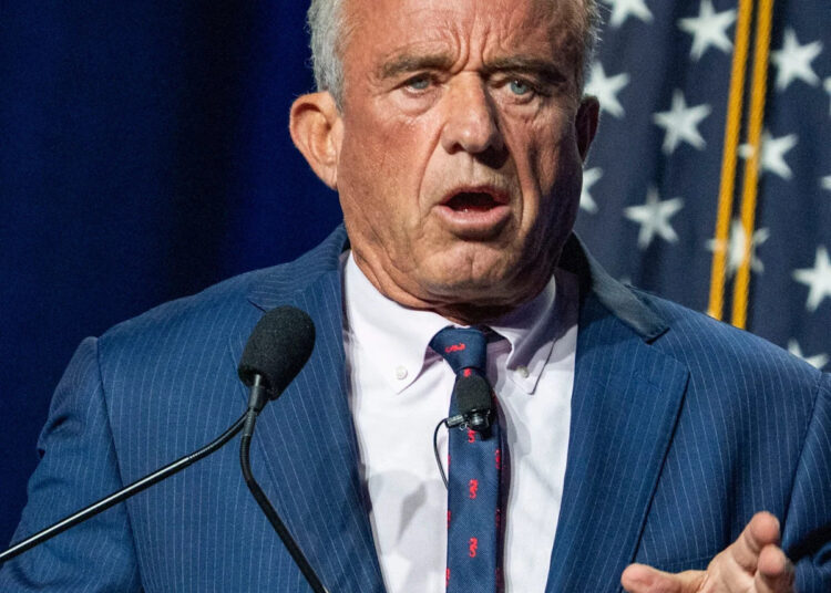 'SNL' zomba de RFK Jr. no esboço de 'MAHAspital' saído diretamente de 'The Pitt'
