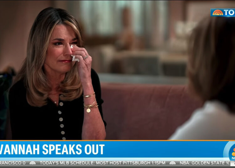 Savannah Guthrie soluça com a possibilidade de ser a culpada pelo sequestro da mãe Nancy