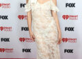 Scout Willis e mais estrelas que usaram vestidos nus fumegantes no iHeartRadio Music Awards de 2026