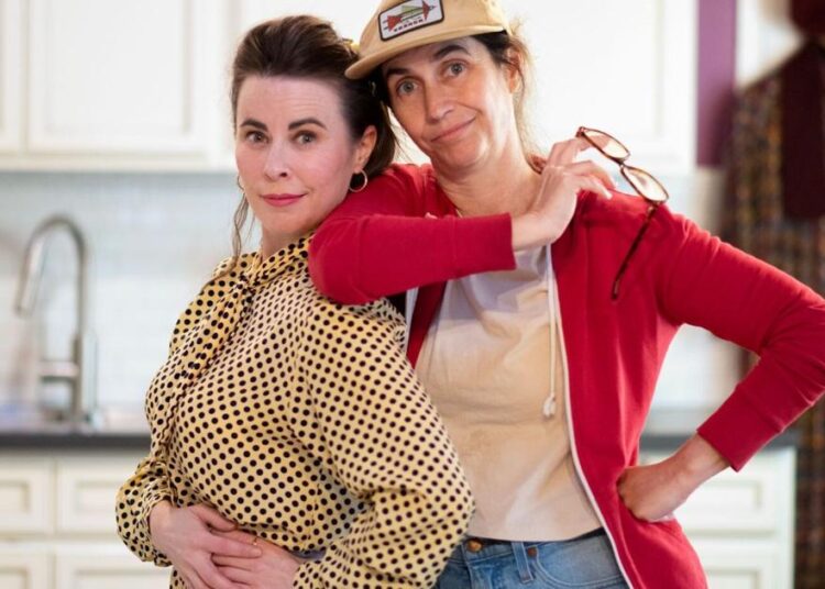 Sierra Theatre Company apresenta The Odd Couple: Versão Feminina de Neil Simon | Entretenimento