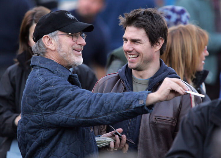 Steven Spielberg revela o surpreendente ritual do set de Tom Cruise
