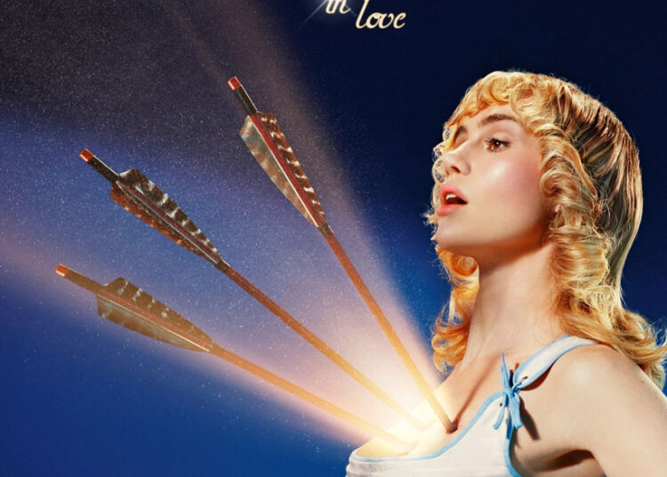Suki Waterhouse revela nova música, ‘Back in Love’