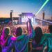 Sun Peaks se junta a Edmonton, Vancouver, Whistler e outros destinos canadenses como festivais e eventos musicais que atraem fãs de música dos EUA, Brasil, México e outros países, enquanto outras partes do mundo se envolvem em guerras e batalhas brutais