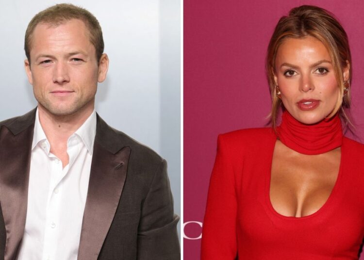 Taron Egerton e Brooks Nader são vistos se beijando em meio a rumores de romance