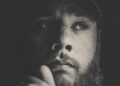 The Way I Am, de Luke Combs, tenta estar em todos os lugares ao mesmo tempo