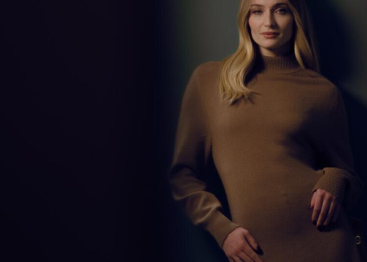 'Tomb Raider: Sophie Turner ferida, série pausa as filmagens