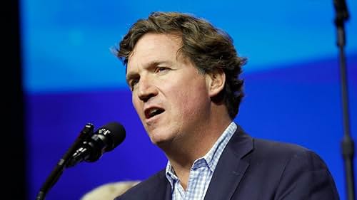 Tucker Carlson afirma que a CIA tem lido seus textos para incriminá-lo