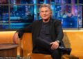 Um Royal Flush! Kurt Russell revela que o rei Charles, Diana, William e Harry ficaram em sua casa nas férias em família - e Goldie Hawn 'conversou' com Fergie