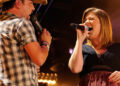 Um dos 'melhores duetos de canções de amor country' fica 'incrivelmente triste' reimaginado por Kelly Clarkson