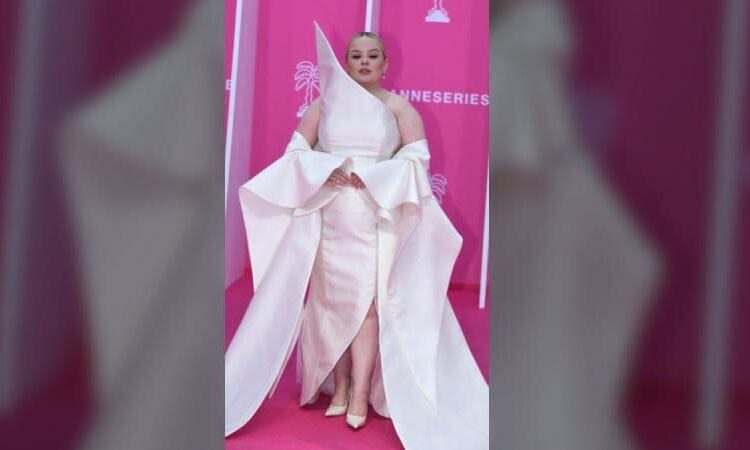 Uma das atrizes mais trolladas do mundo revela como ela queria 'morrer' por causa da vergonha do corpo