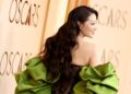 Veja todos os looks do tapete vermelho das celebridades no Oscar de 2026
