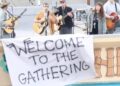 Weezer faz show pop-up no telhado para marcar a turnê 'The Gathering'