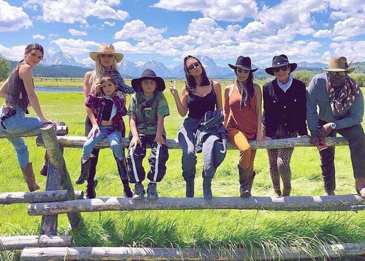 14 fotos das Kardashian-Jenners em férias luxuosas