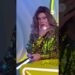 Impossível segurar as lágrimas com a Julliany Souza soltando a voz nesse domingo de Páscoa!