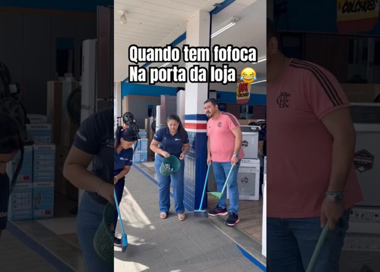 Quando tem fofoca na porta da loja #podcast #video #humor #shorts #short #goiatuba #memes #clientes