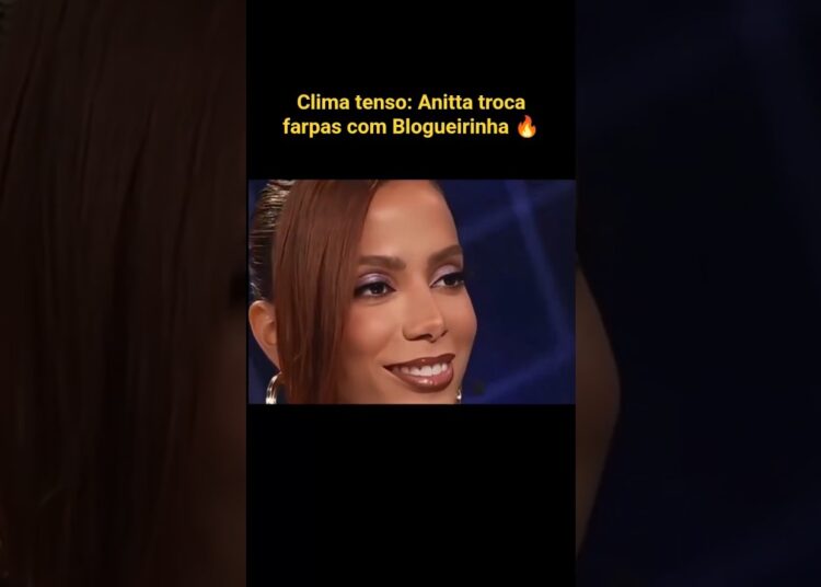 Clima tenso: Anitta troca farpas com Blogueirinha 🔥 #anitta trend# #fofocas #explorer #leodias