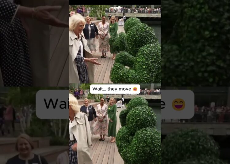 They Weren’t Statues 😄 #royalfamily