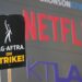 Roteiristas aprovam esmagadoramente contrato de 4 anos com estúdios de Hollywood