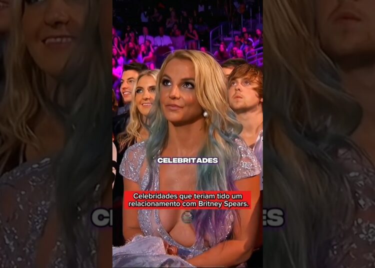 Celebridades que teriam tido um relacionamento com Britney Spears. #famosos #curiosidades #brasil