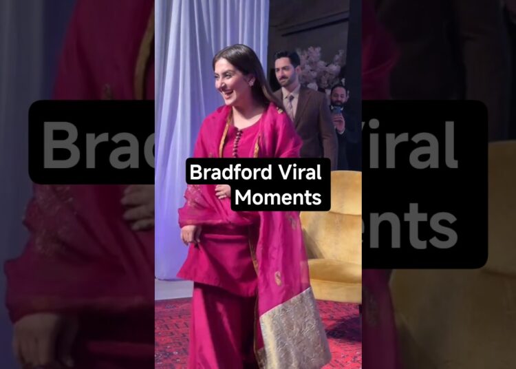 🇬🇧 Bradford UK Crowd Reaction to Hiba Bukhari & Danish Taimoor 🔥Spotted in UK Bradford 🇬🇧