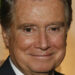 43 anos desde que o talk show de Regis Philbin estreou com a co-apresentadora Cyndy Garvey