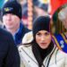 A Rainha Elizabeth continuou saindo com o Príncipe Harry e Meghan Markle após o 'estranho' real em 2020: 'Ela sabia que as famílias são complicadas'