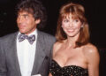 A diva Victoria Principal de 'Dallas', 76, não tem idade em uma selfie de avião quase 40 anos depois de deixar o show